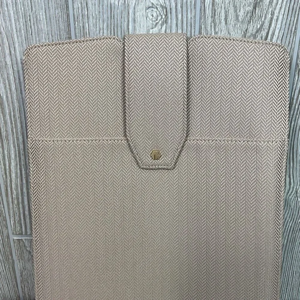 Lindsay Albanese Limited Edition Daily Laptop Clutch Beige Chevron Tablet Chrome